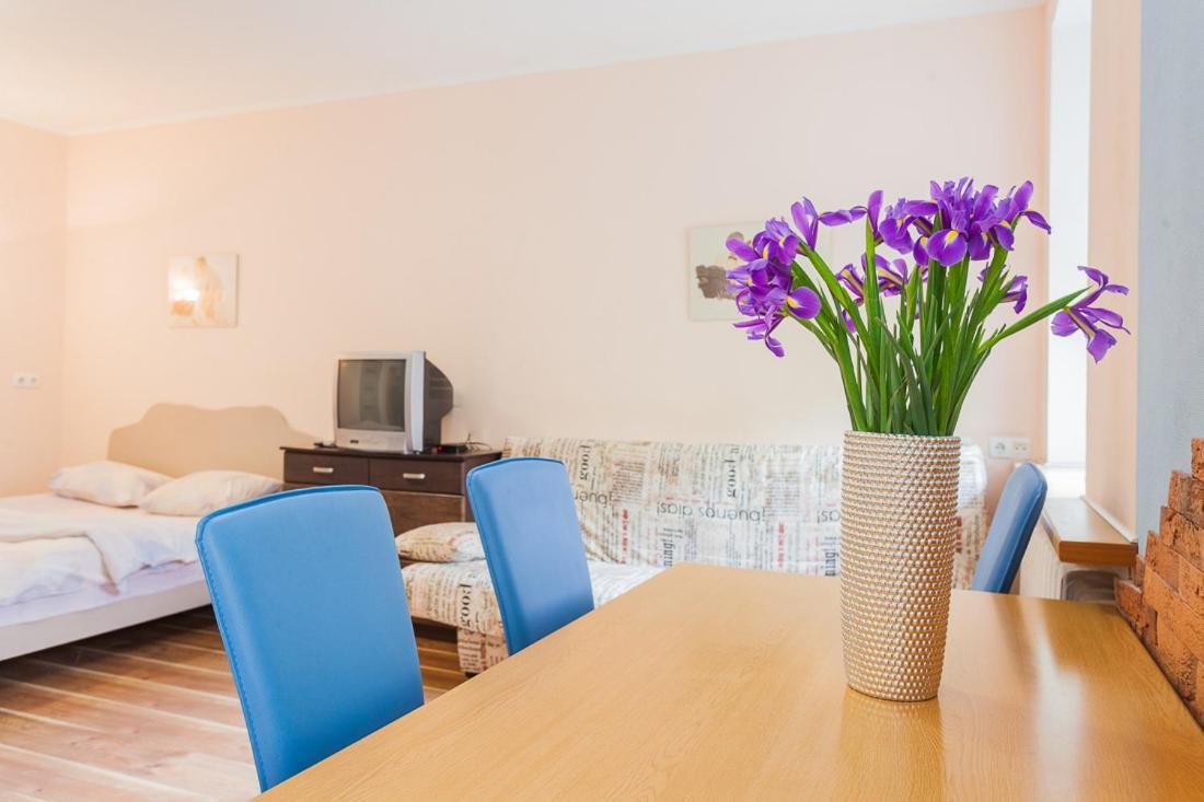 Cozy Apartments Near Olympic Stadium Київ Екстер'єр фото