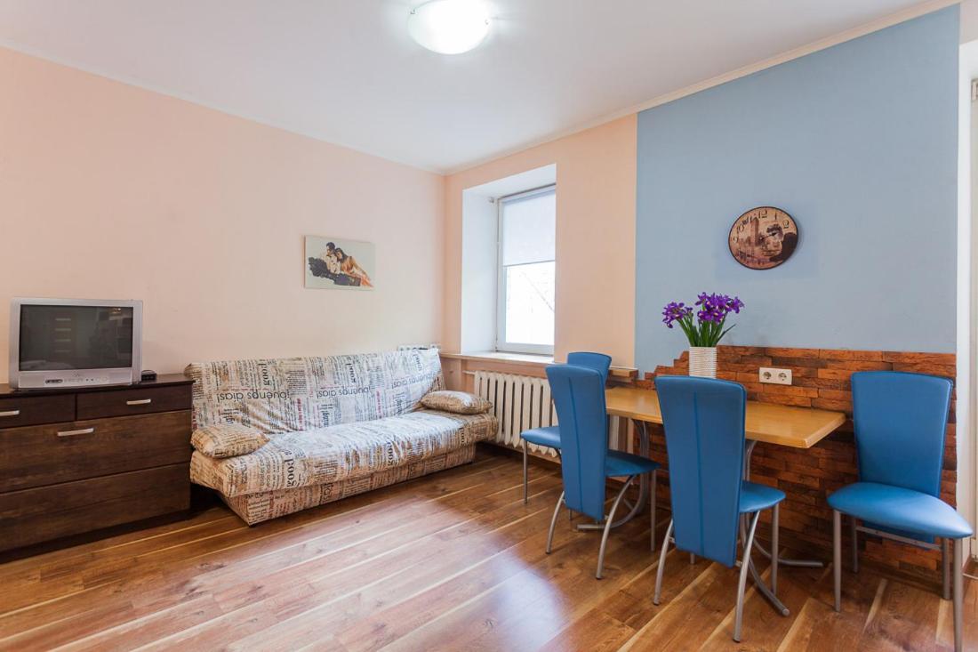 Cozy Apartments Near Olympic Stadium Київ Екстер'єр фото