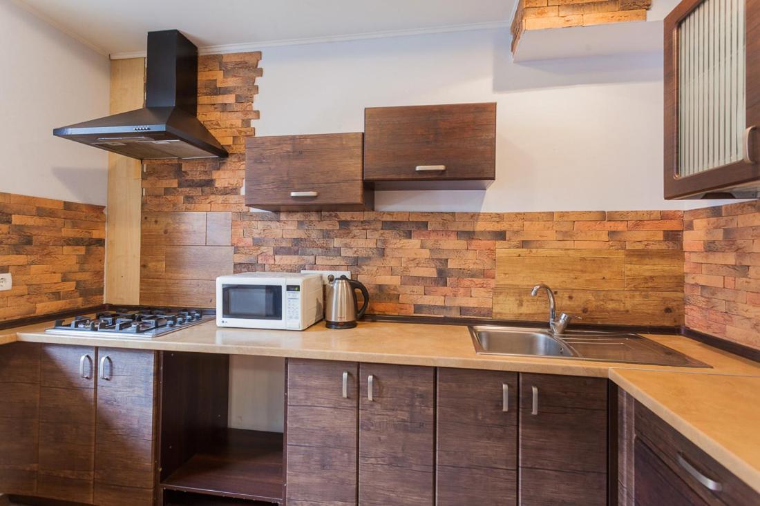 Cozy Apartments Near Olympic Stadium Київ Екстер'єр фото